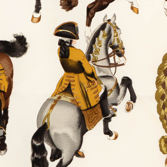 Pre-Loved Hermes Reprise Silk Scarf 90 - Picture 5 of 10